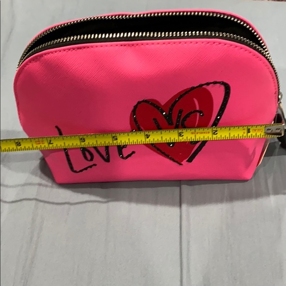 Victoria’s Secret Love VS Bling Make-up Pouch 💎 - Picture 7 of 9